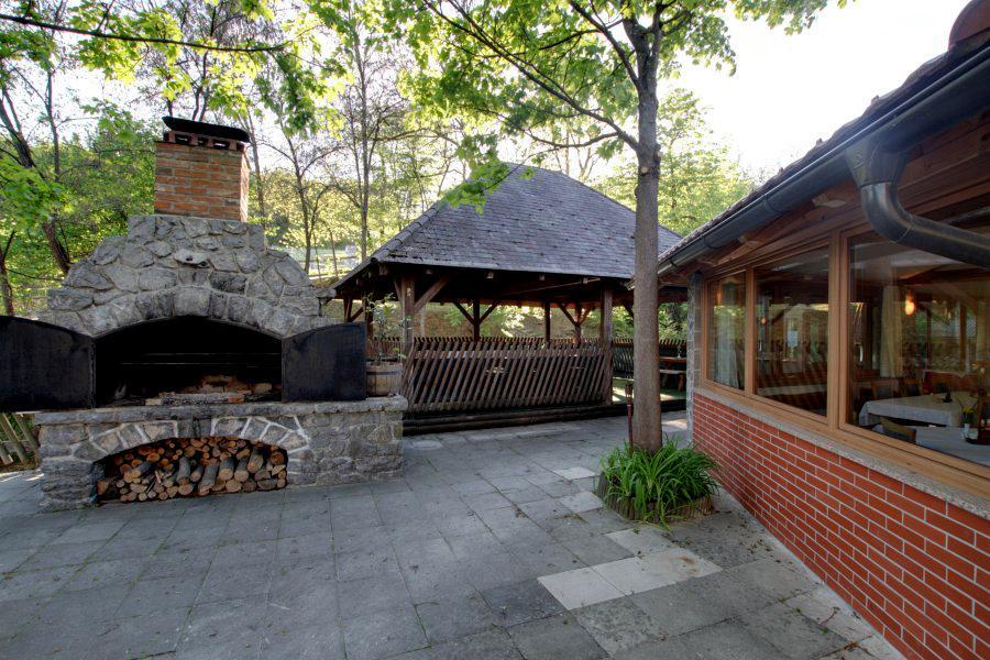 Guesthouse Zorko Gostilna Domen Smarjeske Toplice Exterior photo