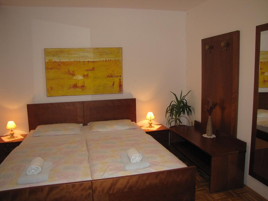 Guesthouse Zorko Gostilna Domen Smarjeske Toplice Exterior photo